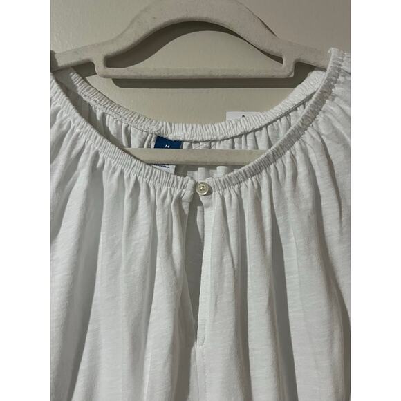 Old Navy Women’s Puff Sleeve Top M White Key Hole Coquette Cottage Flowy NWT - Picture 3 of 9